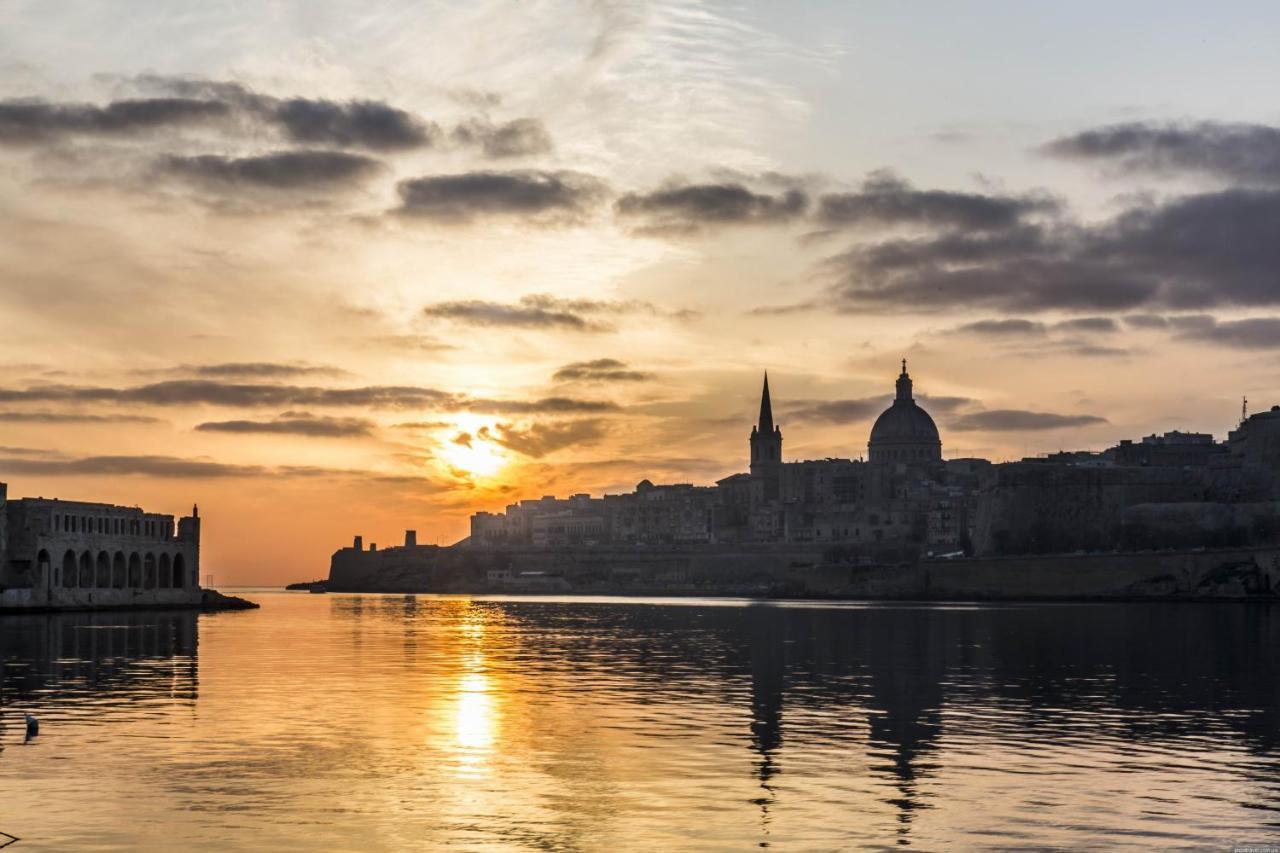 Superlative Apartment With Valletta And Harbour Views スリーマ エクステリア 写真